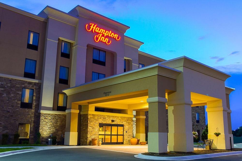 Hampton Inn Dekalb - Near The University מראה חיצוני תמונה