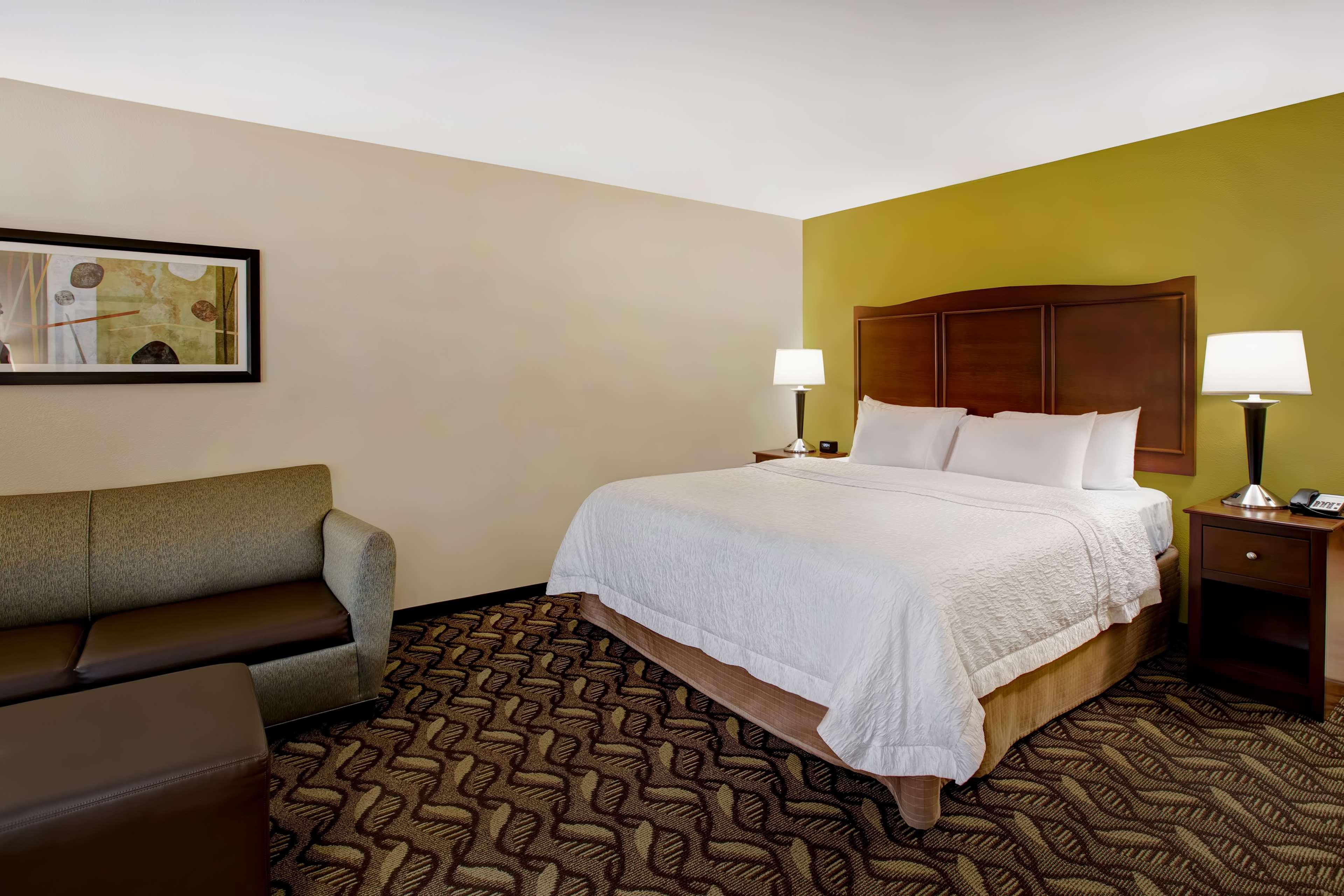 Hampton Inn Dekalb - Near The University מראה חיצוני תמונה