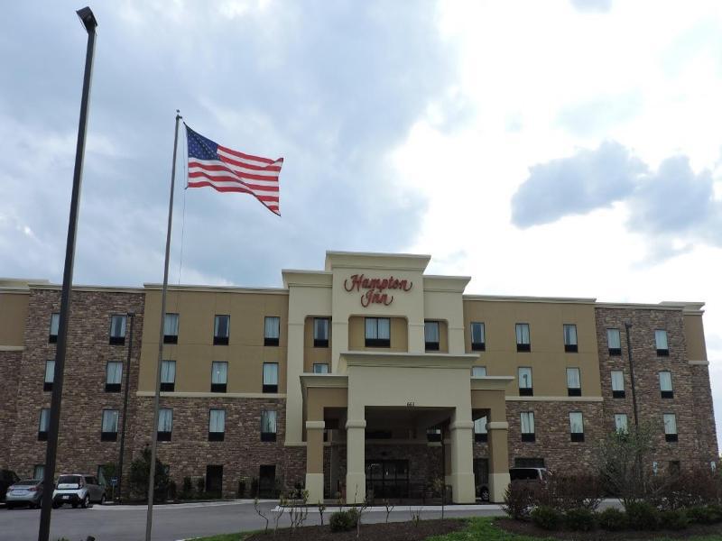 Hampton Inn Dekalb - Near The University מראה חיצוני תמונה