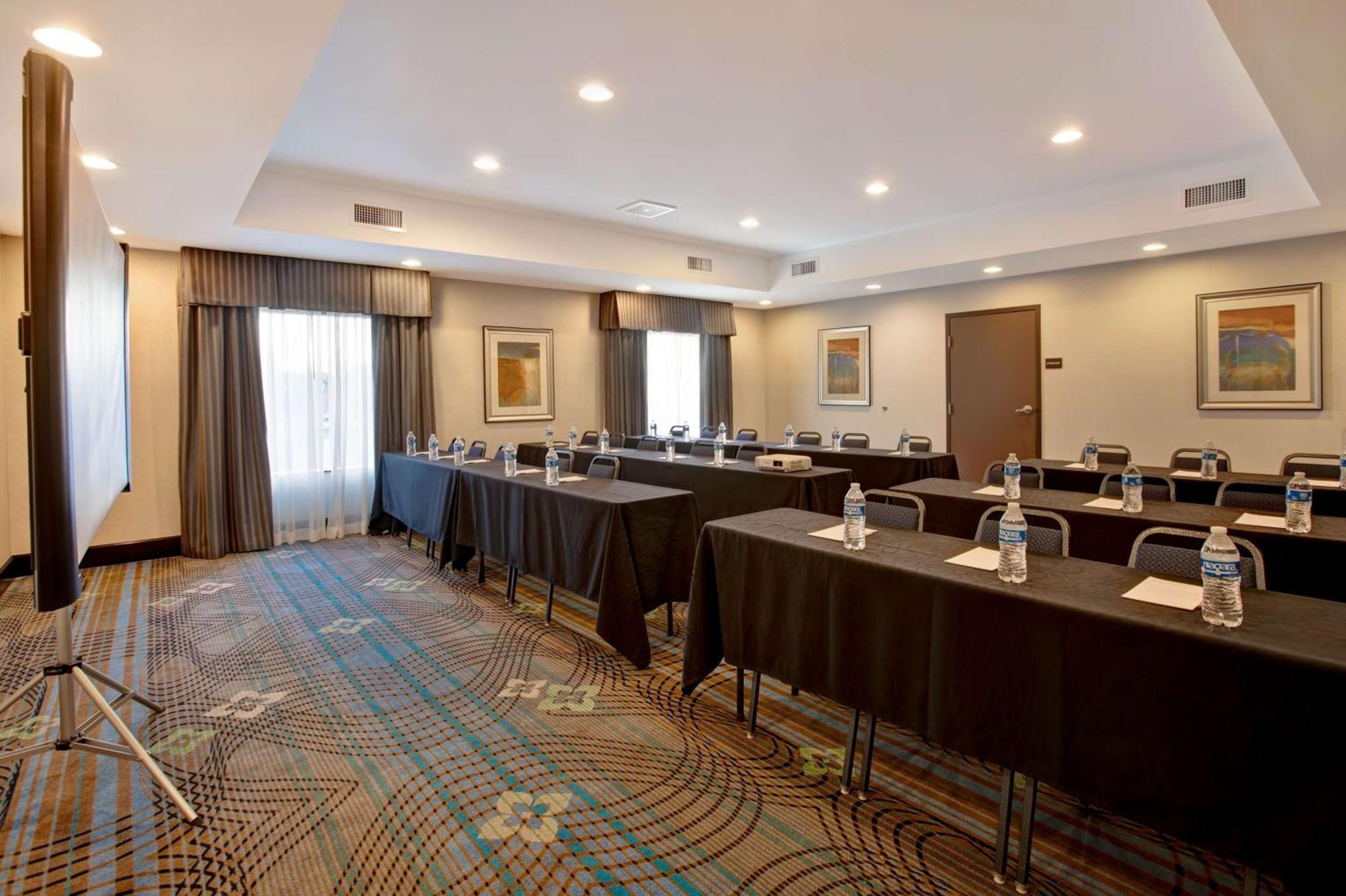 Hampton Inn Dekalb - Near The University מראה חיצוני תמונה