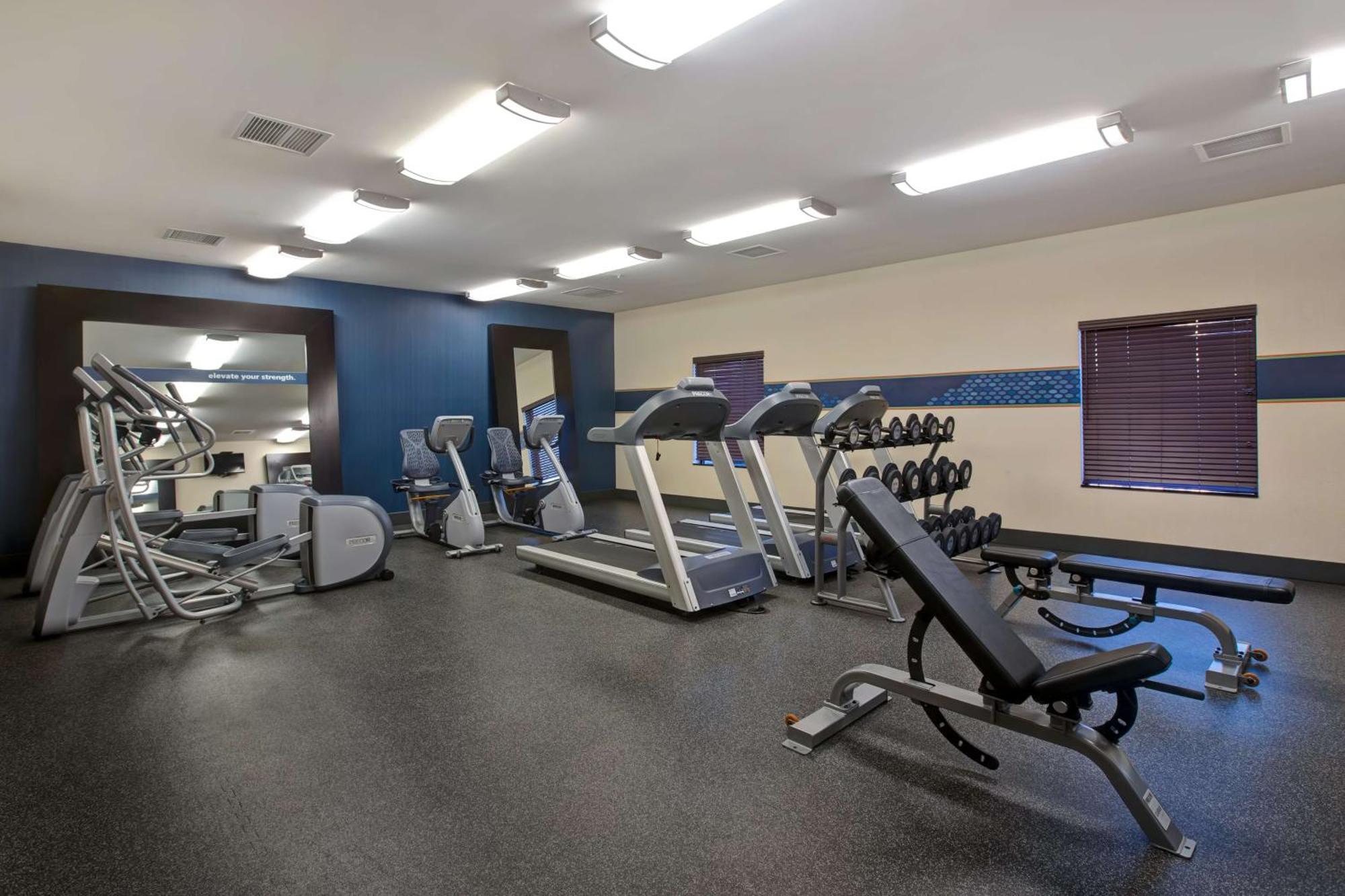 Hampton Inn Dekalb - Near The University מראה חיצוני תמונה