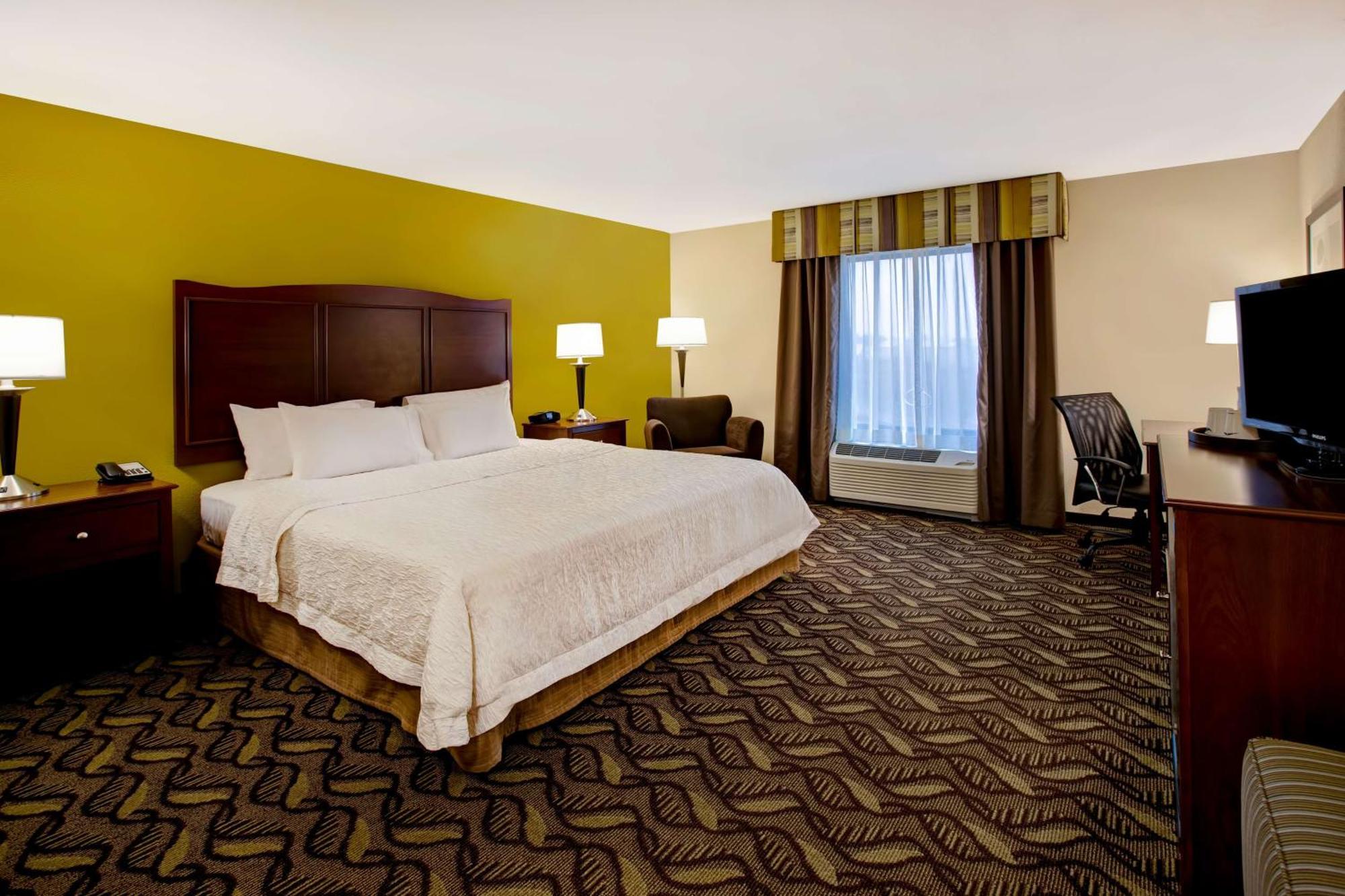 Hampton Inn Dekalb - Near The University מראה חיצוני תמונה