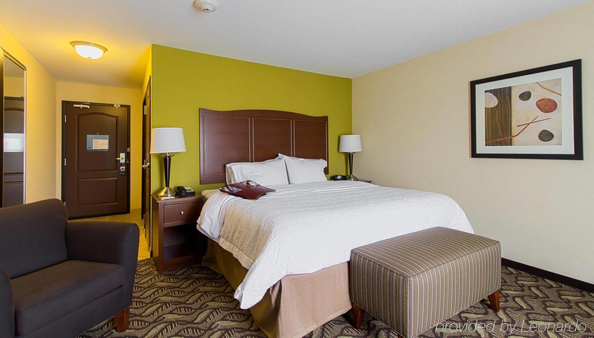 Hampton Inn Dekalb - Near The University מראה חיצוני תמונה
