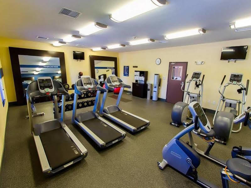 Hampton Inn Dekalb - Near The University מראה חיצוני תמונה